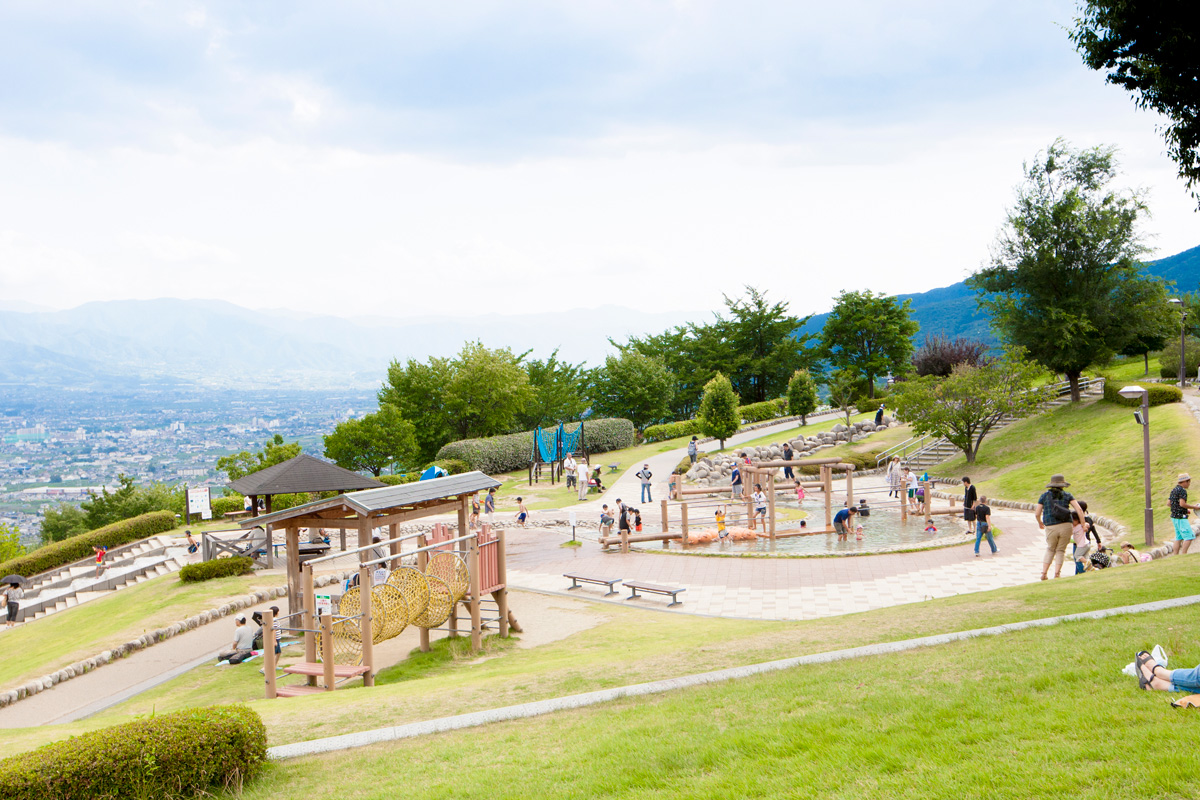 笛吹川フルーツ公園