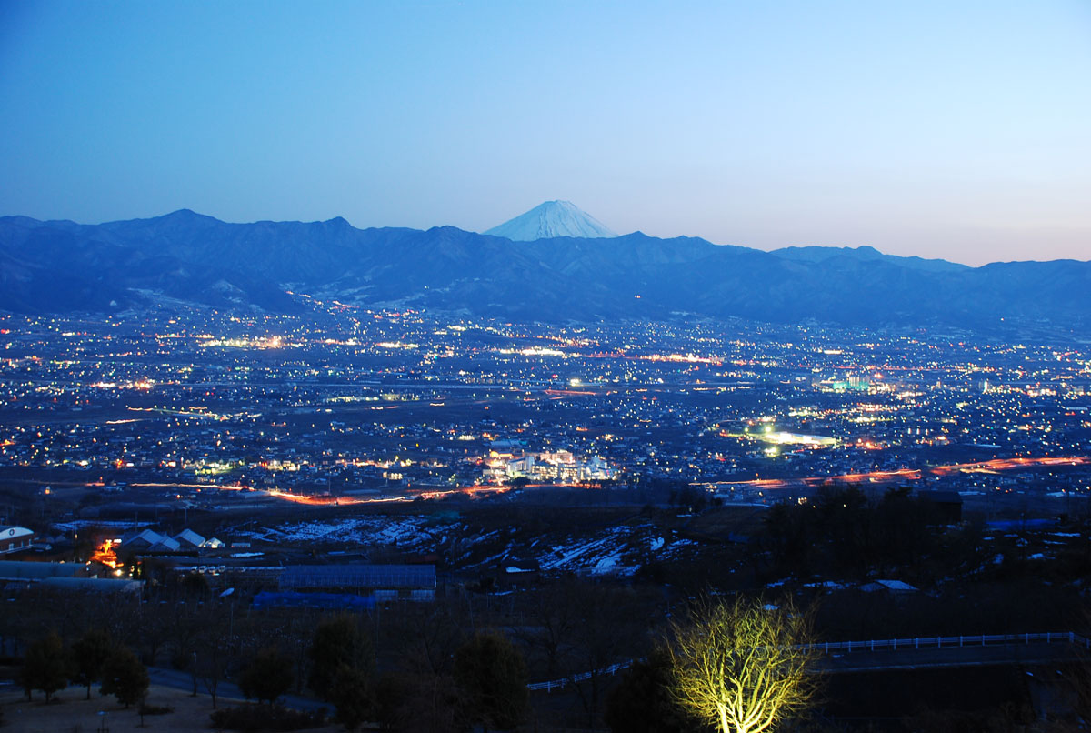 冬の富士山と夜景