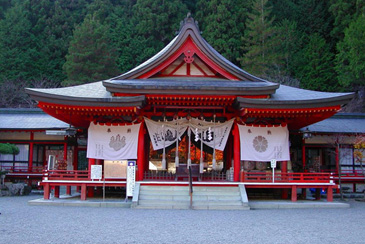 金櫻神社（かなざくらじんじゃ）